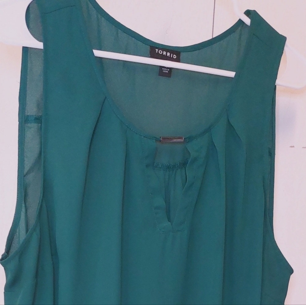Torrid Green Clip Keyhole Top Size 1X Sleeveless Tank SemiSheer Chiffon Camisole - Picture 3 of 10